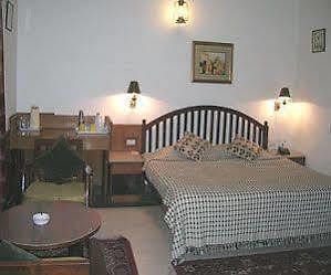 Corbett Treff Hotel Dhikuli Екстериор снимка