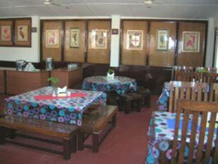 Corbett Treff Hotel Dhikuli Екстериор снимка